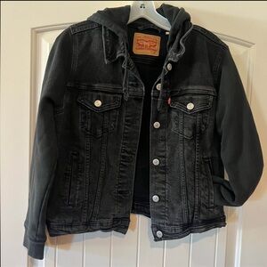 Youth size XL- Levi's Hybrid Hooded Trucker Denim Jacket in a black with hood